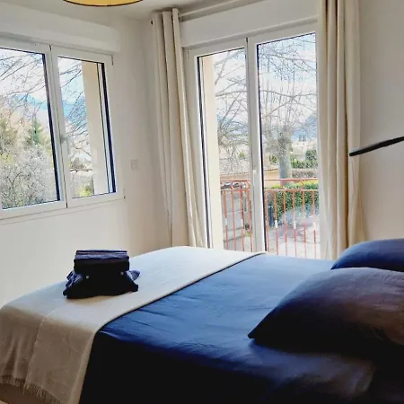 Appartement Au Bord De La Rivière *