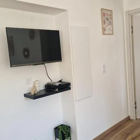 Au Bord De La Riviere Apartment