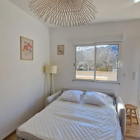 Au Bord De La Riviere Apartment