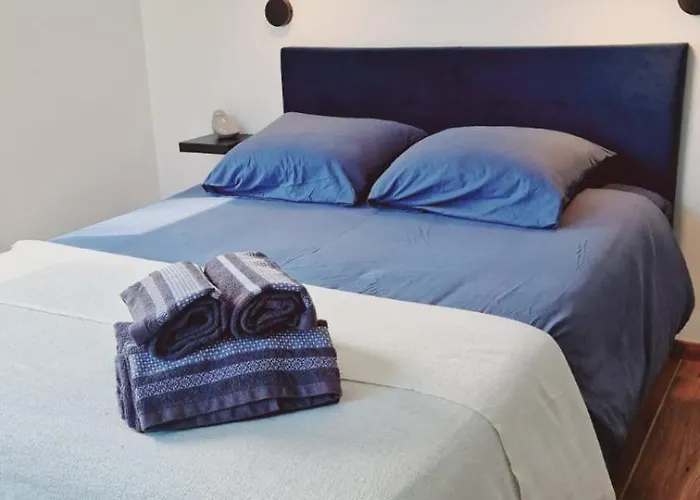 Au Bord De La Riviere *